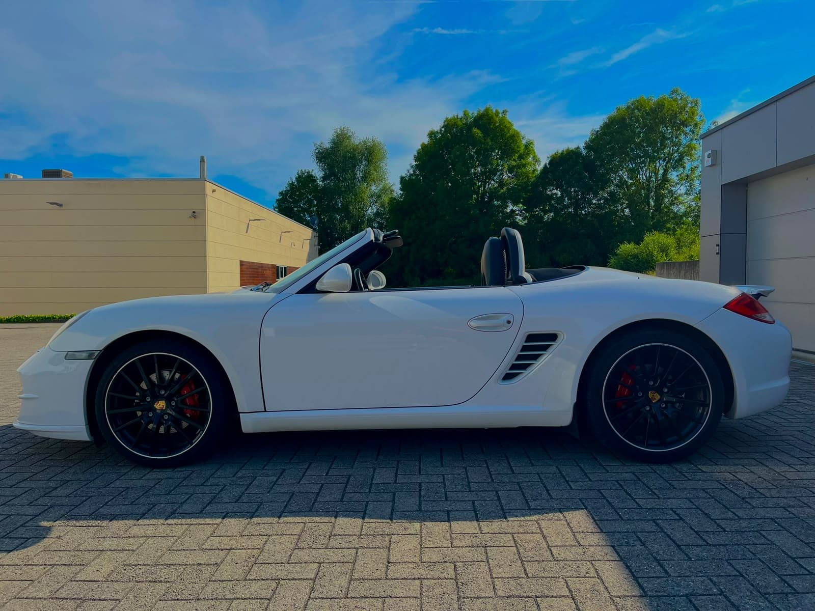 Porsche Boxster S — angle 2