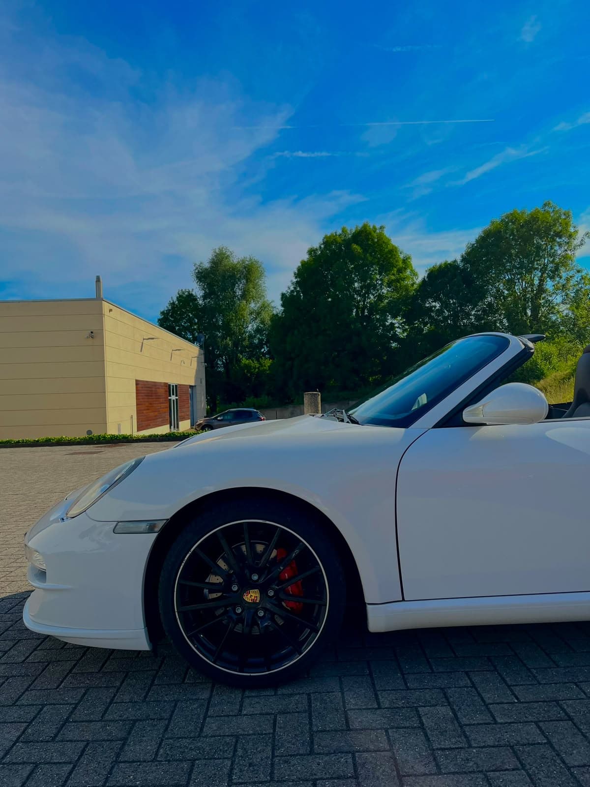 Porsche Boxster S — angle 4